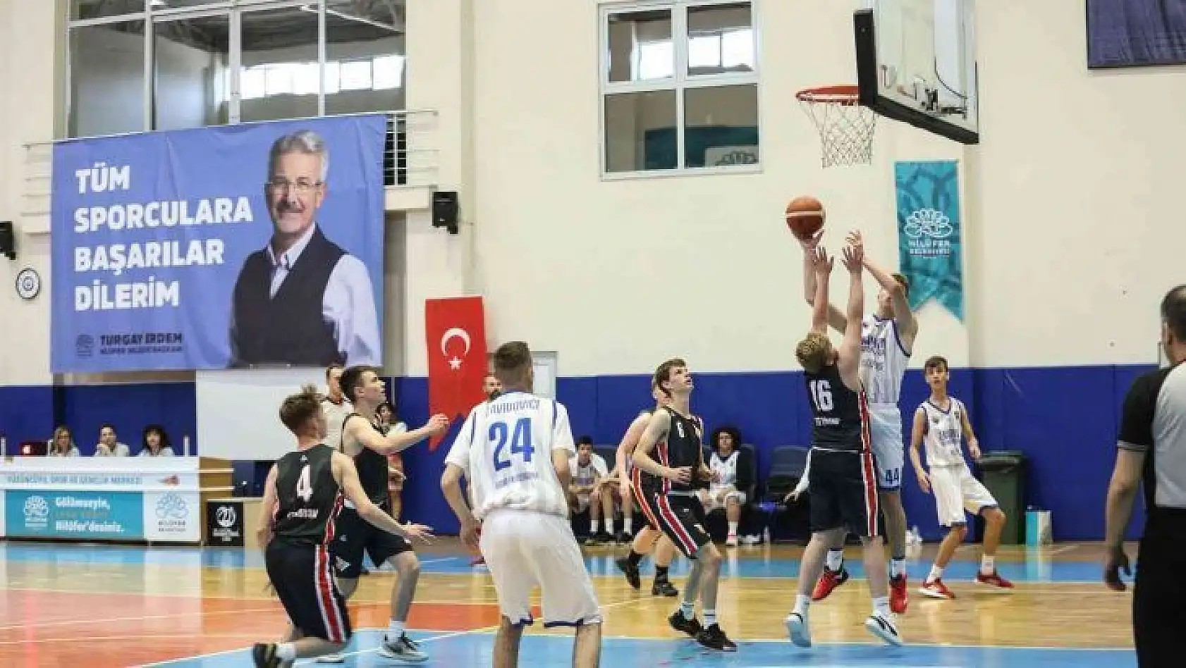 Nilüfer'de 'Kardeş Kentler Basketbol Turnuvası' başladı