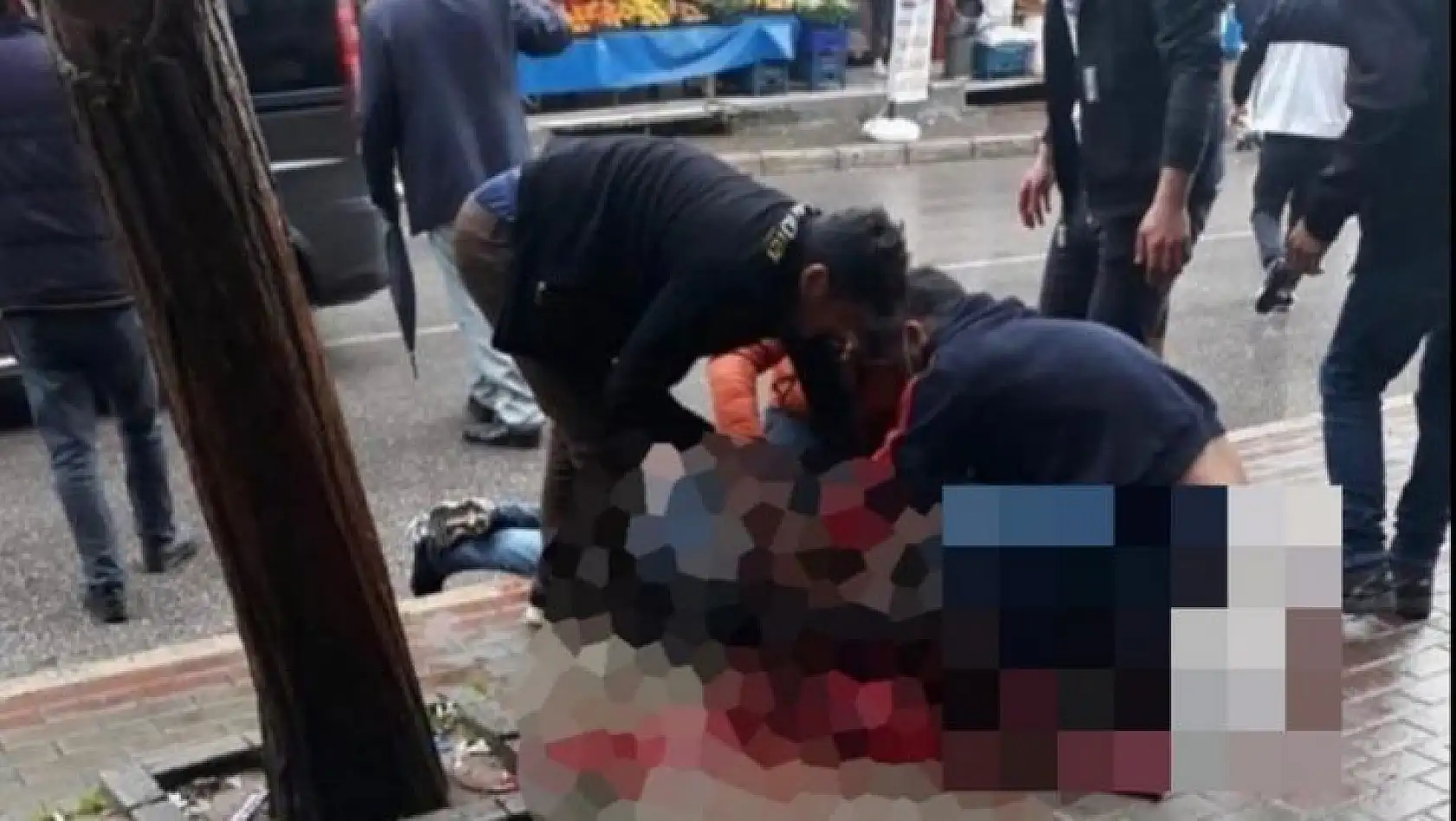 Sokak ortasında bıçaklı saldırı: 1 ölü