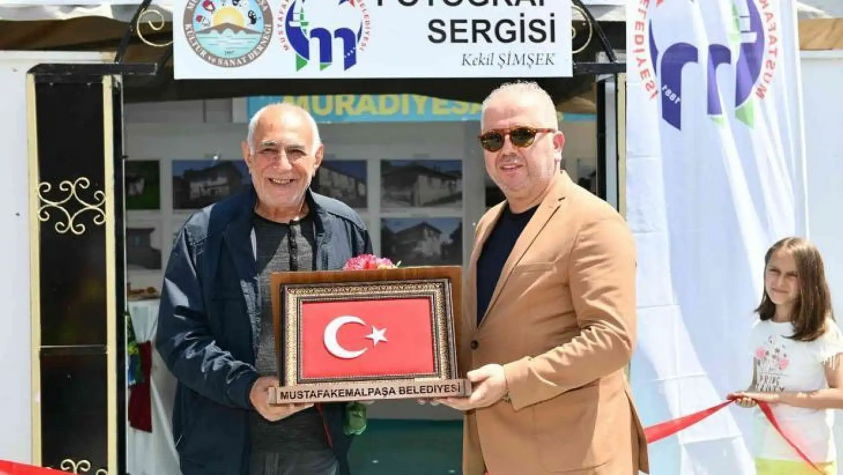 Tarihe tanıklık etmiş 100 Ev ve Konak Sergisi Mustafakemalpaşa'da açıldı