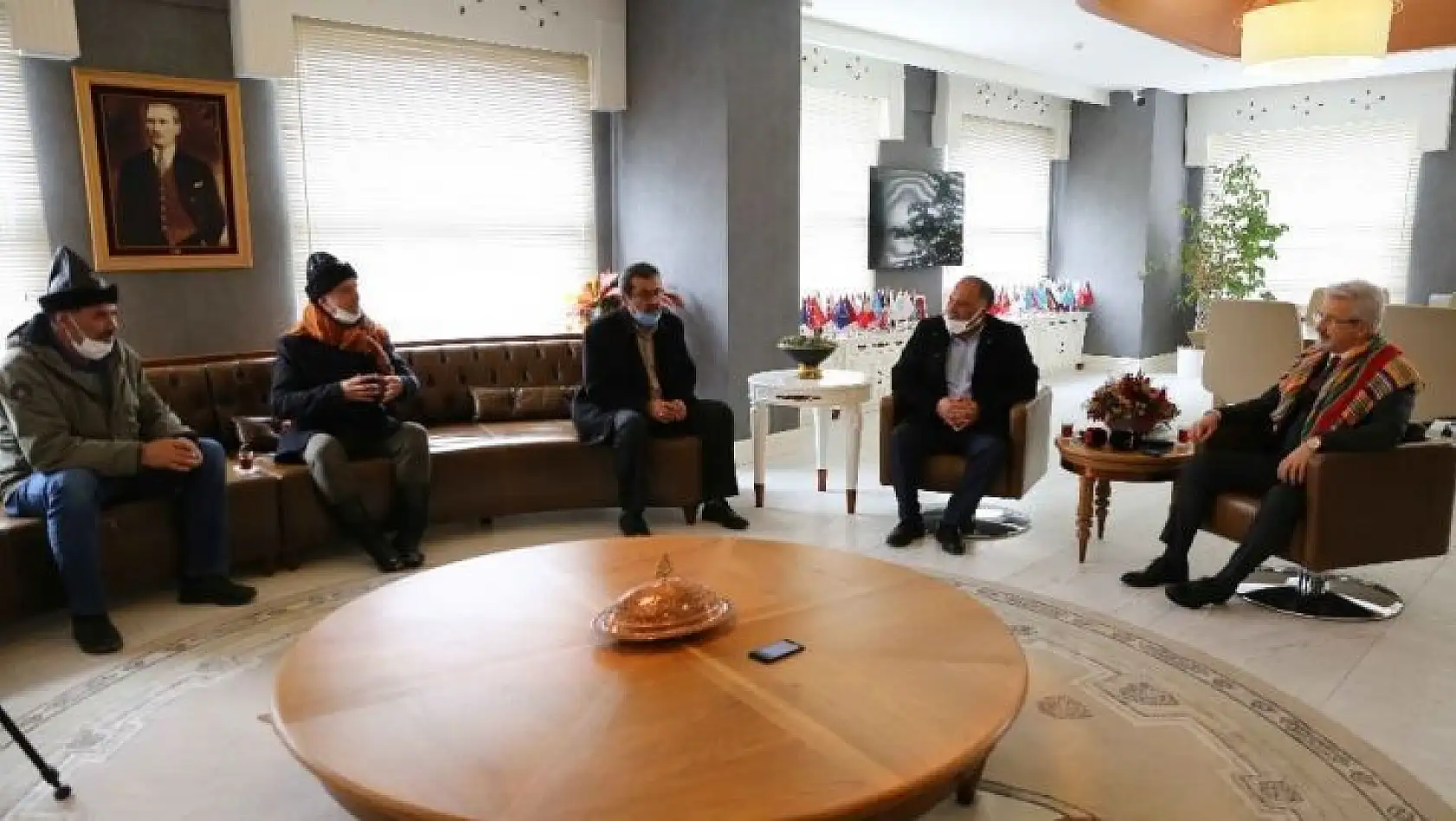 Yörük Türkmen Derneği'nden Başkan Erdem'e ziyaret