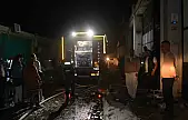 Ayvalık'ta gözlük fabrikası alev alev yandı