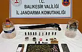 Balıkesir'de uyuşturucuya geçit yok: 2 şüpheli gözaltına alındı