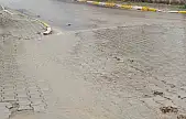 Bandırma'da sağanak yağış sele neden oldu...Vatandaşlar zor anlar yaşadı