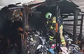 Erdek'te yangın: Konteyner ev kullanılamaz hale geldi