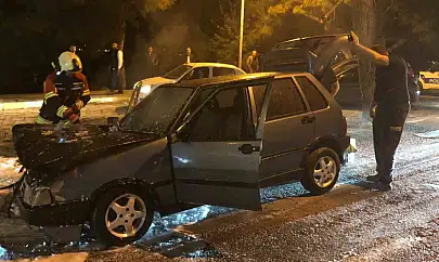 Ayvalık'ta araç yangını korkuttu