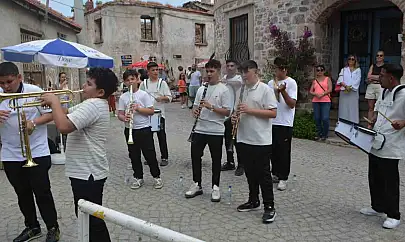 Ayvalık'ta Küçükköy Teferic Şenlikleri coşkusu