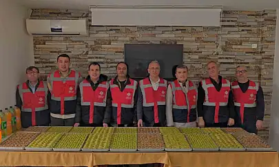 Balıkesir'de 500 mahkûma tatlı dağıtıldı