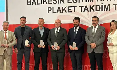 Balıkesir'de eğitime destek veren hayırseverler onurlandırıldı