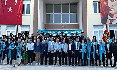 Balıkesir Üniversitesi Edremit Havacılık Yüksek Okulu'nda Mezuniyet Töreni