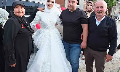 Burhaniye'de Cezayirli geline Türk usulü düğün