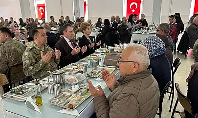 Burhaniye'de Kaymakam Memiş,  Şehit ve Gazi aileleri için düzenlenen yemeğe katıldı