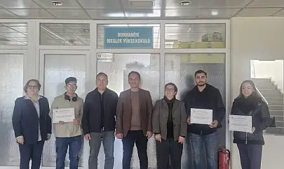 Burhaniye MYO'da başarılı öğrenciler ödüllendirildi