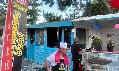 Edremit'te kokoreççide korkutan yangın