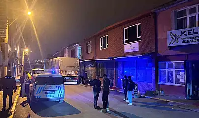 Ters yönden giden alkollü tır şoförü trafiği birbirine kattı