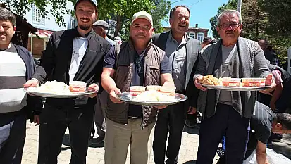 Balıkesir'de çiftçi hayrı 2 bin kişiyi buluşturdu