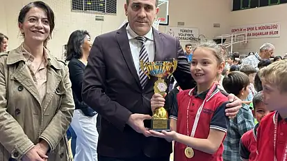 Çocuklar, ödüllerine kavuştu
