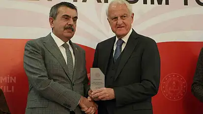 Milli Eğitim Bakanı Tekin, 55 okul yaptıran 44 hayırseverlerle buluştu
