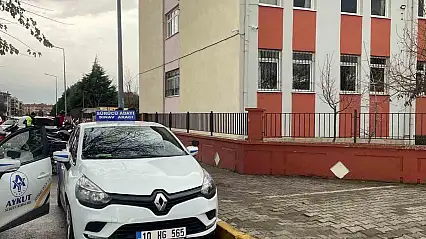 Okul civarında sürücü kursuna velilerden tepki