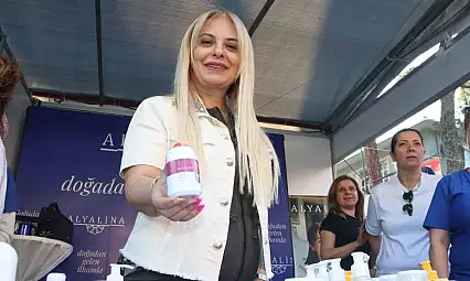 Alyalina Kozmetik, Bayındır Çiçek Festivali'nde doğal ürünleriyle dikkat çekti