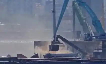 Bandırma Çelebi Limanı hava ve deniz kirliliğine sebep oluyor