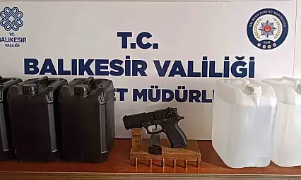 Bandırma'da ruhsatsız silah ve etil alkol ele geçirildi