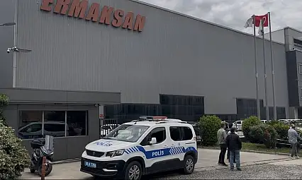 İş makinesinin altında kalan işçi hayatını kaybetti
