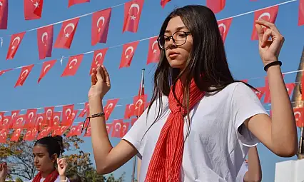 Manisa'da cumhuriyetin 101. yılı kutlamaları başladı