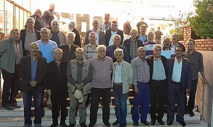 Soma Termik Santrali'nin park sahası emektarları 45 yıllık dostluğu yaşatıyor