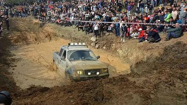 600 off-road aracı Balıkesir'de buluştu, nefes kesen anlar yaşandı
