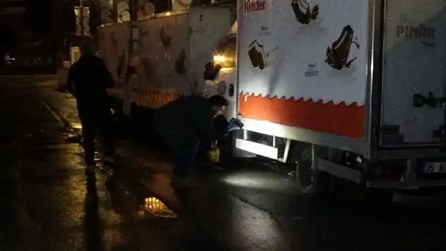 9 kamyonetin aküsünü çalıp kayıplara karıştılar
