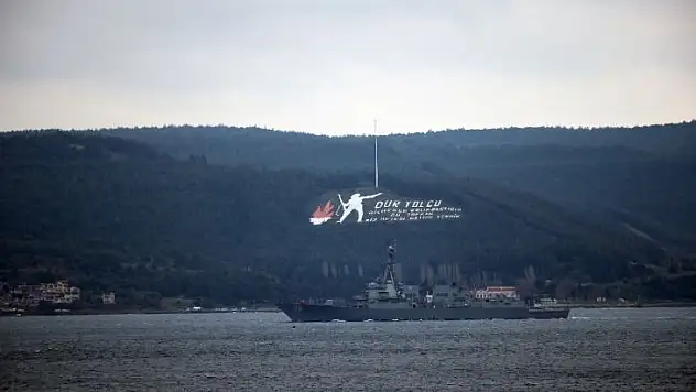ABD savaş gemisi Çanakkale Boğazı'ndan geçti
