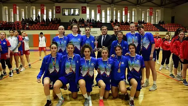 ADÜ Kadın Basketbol Takımı Süper Lig elemelerine katılmaya hak kazandı