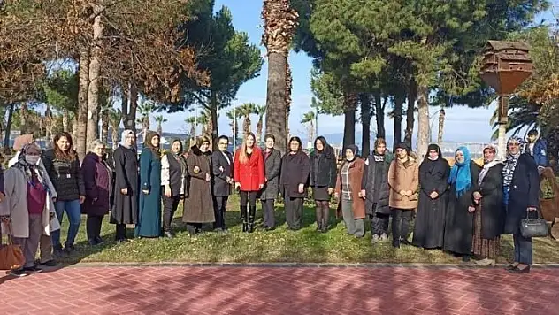 AK Kadınlar Aliağa'nın kadın muhtarlarıyla buluştu