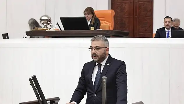 AK Partili Özmen: 'Bu tür söylemler toplumsal huzuru ve birliği zedelemektedir'