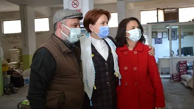 Akşener, Biga'da esnafı ziyaret etti