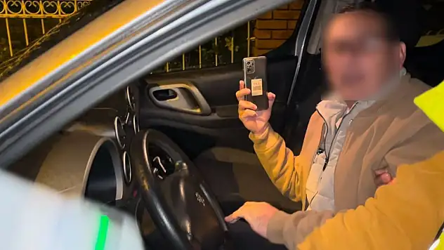 Alkollü sürücü zorluk çıkardı, yetmedi ekipleri kayda aldı