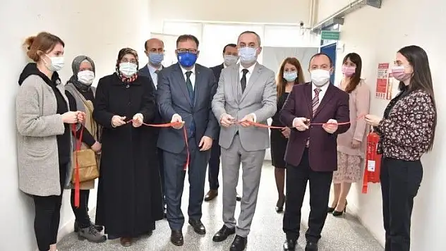 Altıeylü Halk Eğitim'de çini atölyesinin açılışı yapıldı