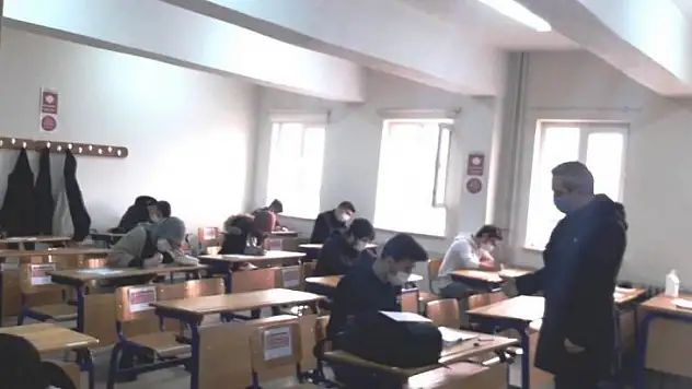 Anadolu Lisesinde üniversite sınavı simülasyonu yapıldı