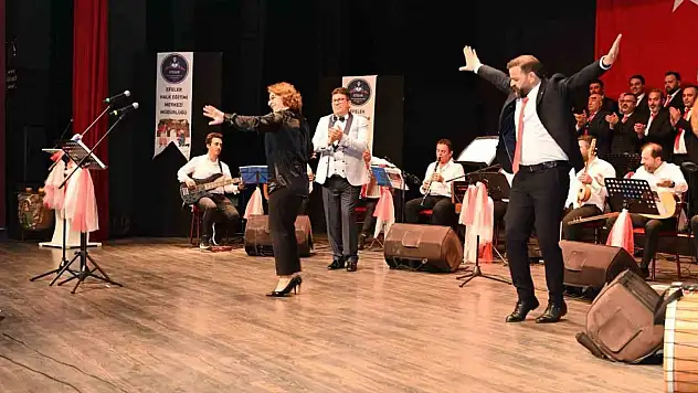 Anadolu türküleri izleyenleri mest etti