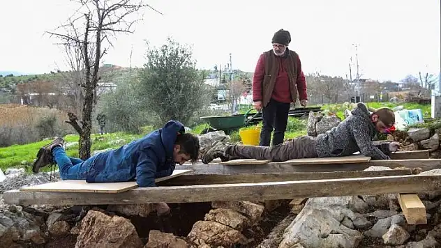 Apollonia Nekropol Arkeoparkı'nda titiz çalışma