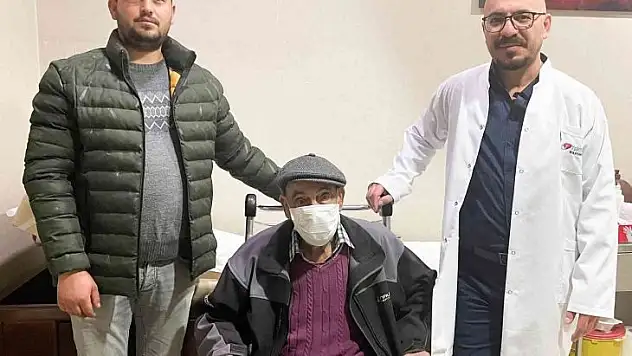 Aydın'dan Denizli Tekden Hastanesi'ne gelen hastadan 320 gram prostat çıktı