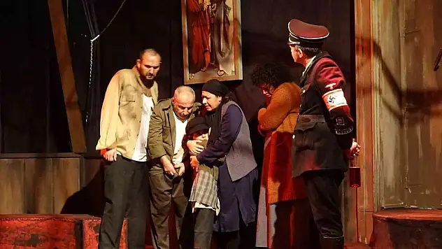 Ayvalık 'Sabah Olmadan' büyülendi
