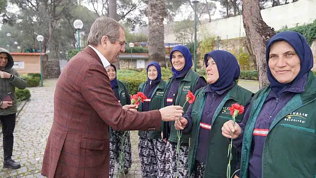 Ayvalık Belediye Başkanı Ergin, 'Cinsiyete dayalı ayrımcılıkla mücadele etmeliyiz'