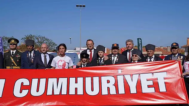 Ayvalık'ta Cumhuriyet coşkusu