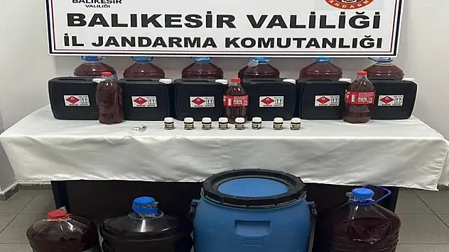 Ayvalık'ta jandarma kaçak içkiye geçit vermiyor