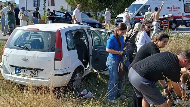 Ayvalık'ta trafik kazası: 2 yaralı