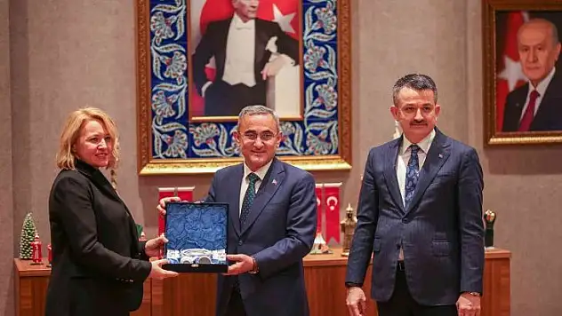 Bakan Pakdemirli Kütahya Belediyesi'nde