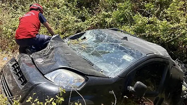 Balıkesir-Bandırma karayolunda feci kaza: 1 ölü, 2 yaralı