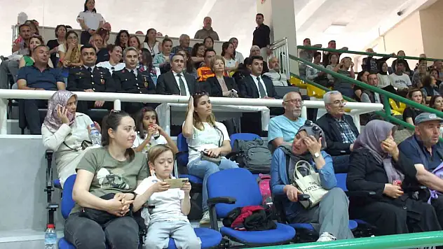 Balıkesir'de Çocuk Sporları Şenliği ödül töreni ile sona erdi