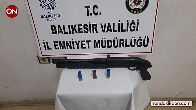 Balıkesir'de polisten 10 aranan şahsa gözaltı